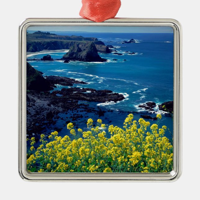 Beach Pacific Coastline Wildflowers Mendocino Metal Tree Decoration (Front)