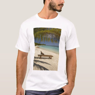 Beach, palm trees & lounger T-Shirt