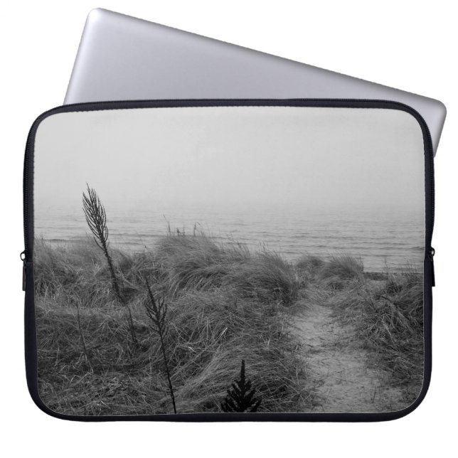Beach path laptop sleeve (Front)