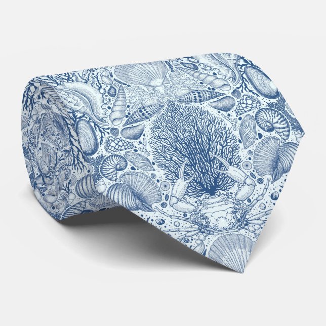 Beach treasures in blue tie (Rolled)