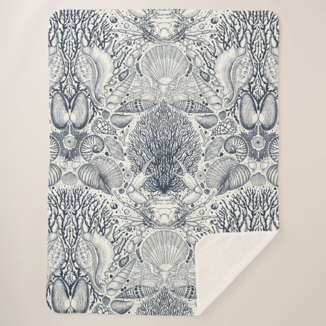 Beach treasures, seashells, crab, corals and seawe sherpa blanket (Front)