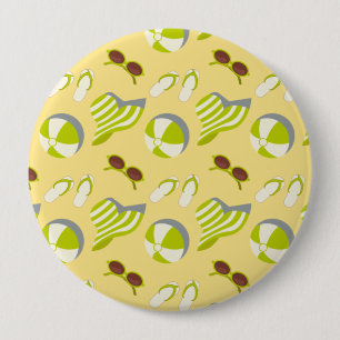 Beach vacay pattern with sunglasses and sun hat 10 cm round badge
