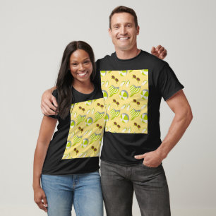 Beach vacay pattern with sunglasses and sun hat T-Shirt