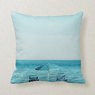 Beach with Parasol and beautiful horizon - Cushion