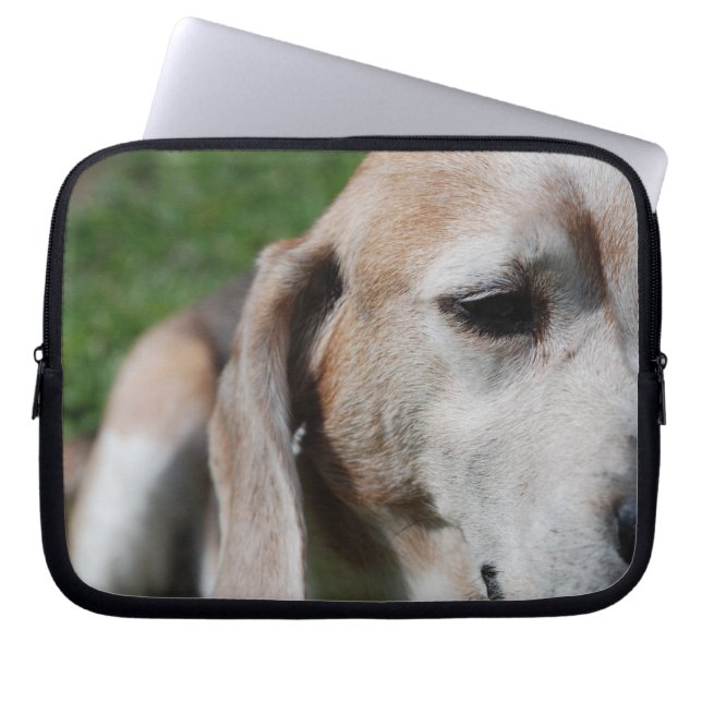beagle portrait laptop sleeve (Front)