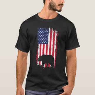 Bear Hunting American Usa Flag T-Shirt