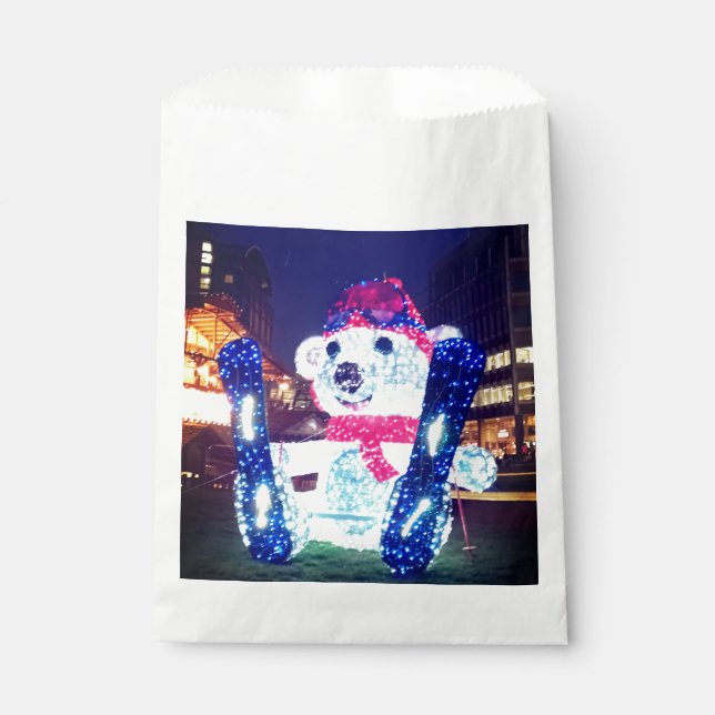 Bear , made of light favour bags (Front)