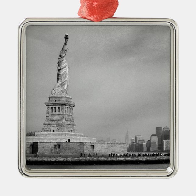 Beatiful NYC Metal Tree Decoration (Front)