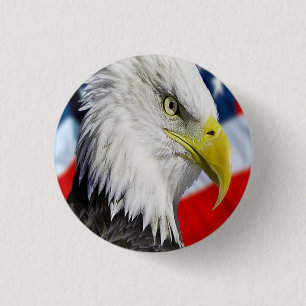 Beautiful Bald Eagle head and a American flag 1 3 Cm Round Badge