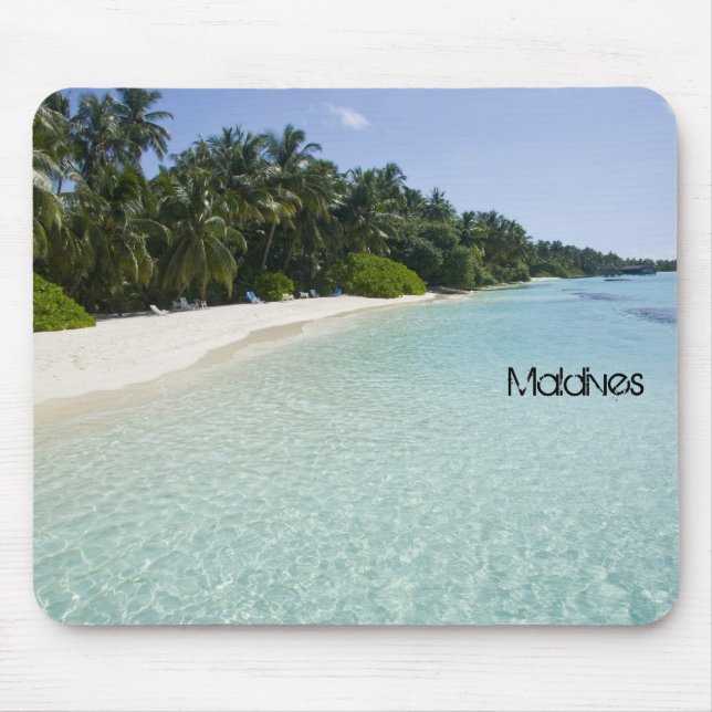 Beautiful beach in maldives mouse mat (Front)