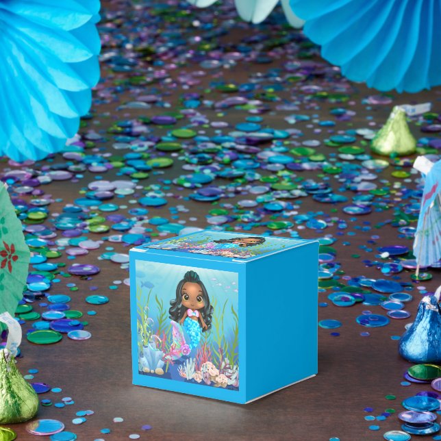 Beautiful black mermaid playing in the sea favour box (Party)