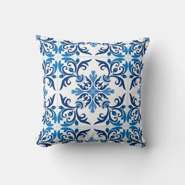 💙 Beautiful blue Azulejos, Medium tile size Cushion (Front)