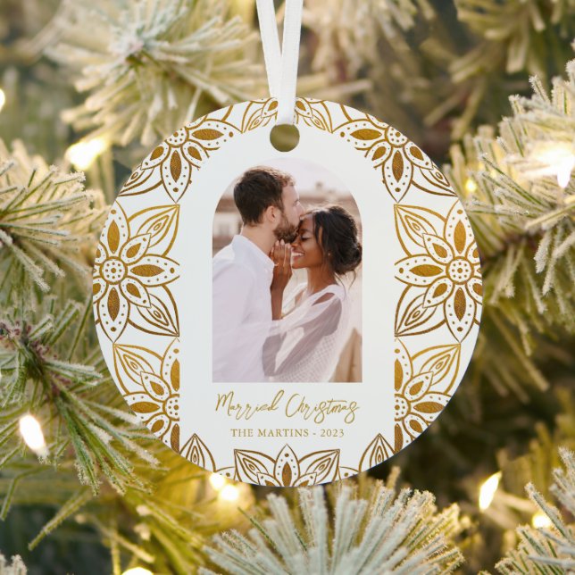 Beautiful Botanical Married Christmas Photo Arch Metal Tree Decoration (Insitu)