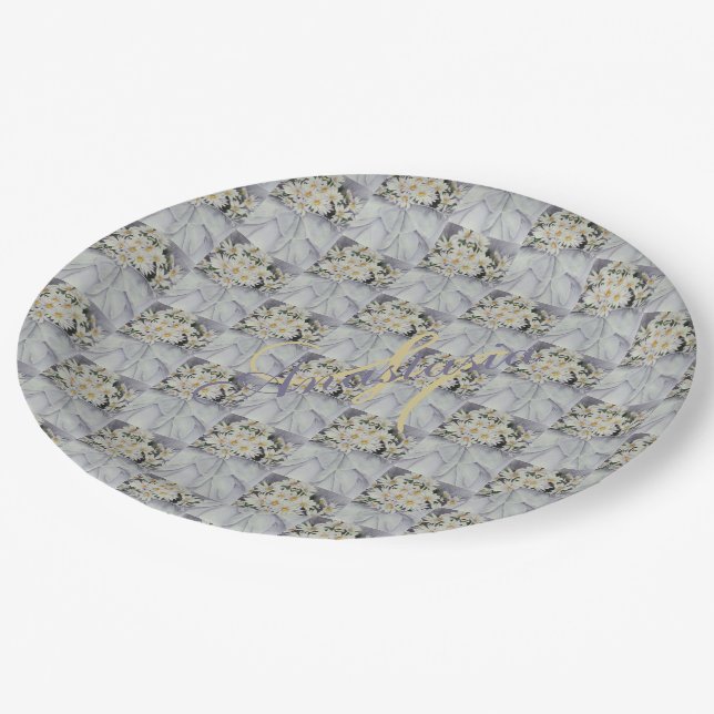 BEAUTIFUL BOUQUET OF DAISIES BRIDAL PARTY MONOGRAM PAPER PLATE (Angled)