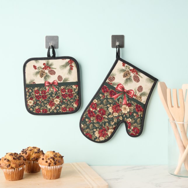 Beautiful Christmas Floral and Pine Cones Oven Mitt & Pot Holder Set (Insitu(Hanging))