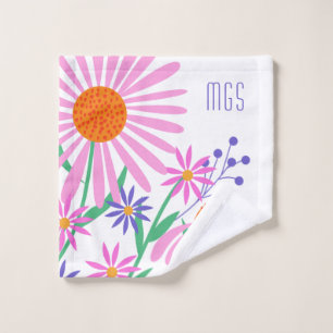 Beautiful Daisies custom monogram wash cloth