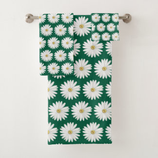 Beautiful Daisy Flower Pattern on Hunter Green Bath Towel Set