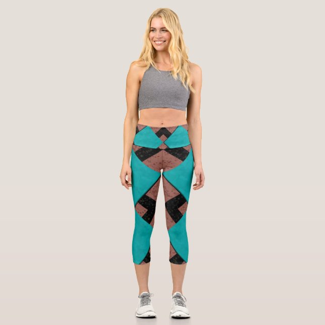 Beautiful Decorative Capri Leggings (Front)