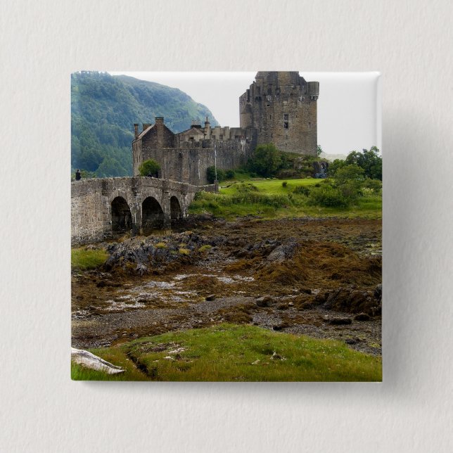 Beautiful Eileen Donan Castle in Western Dornie 2 15 Cm Square Badge (Front)