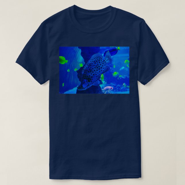 beautiful fish in the sea T-Shirt (Design Front)