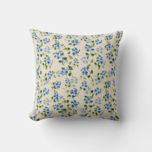 Beautiful floral seamless pattern cushion