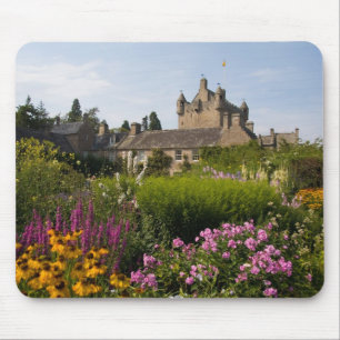 Beautiful gardens and famous castle in mouse mat