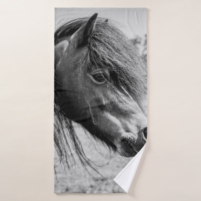 BEAUTIFUL HORSE BATH TOWEL (Bath Towel)