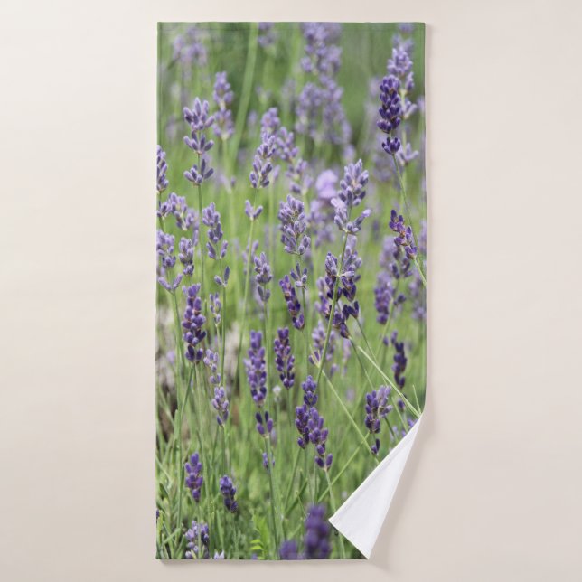 Beautiful Lavender Bath Towel (Bath Towel)