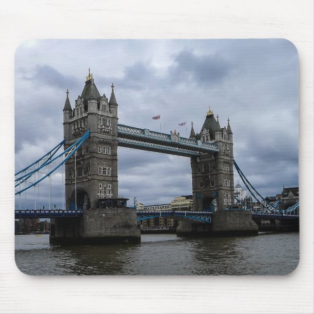 Beautiful London Bridge, England Mouse Mat (Front)