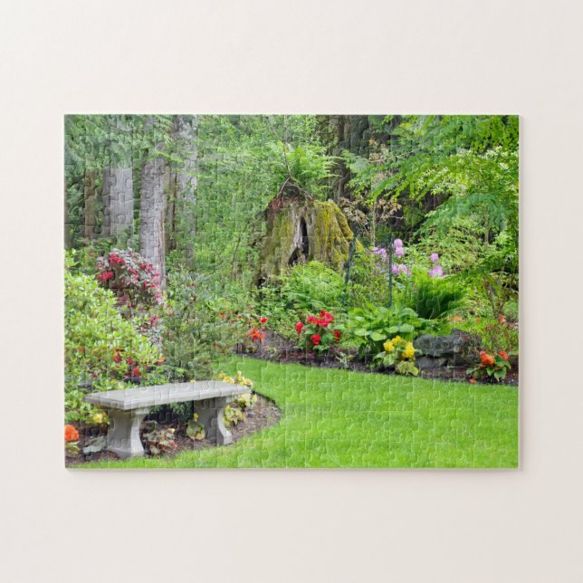 Beautiful lush green garden print puzzle (Horizontal)