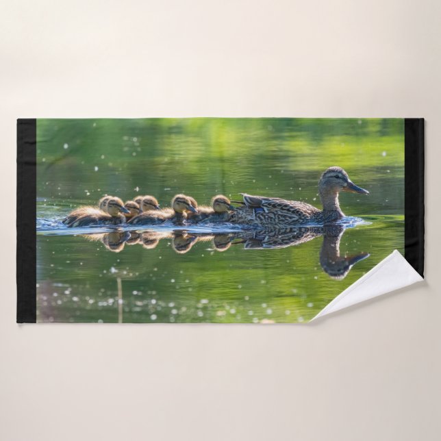 Beautiful Mallard duck family Bath Towel (Bath Towel)