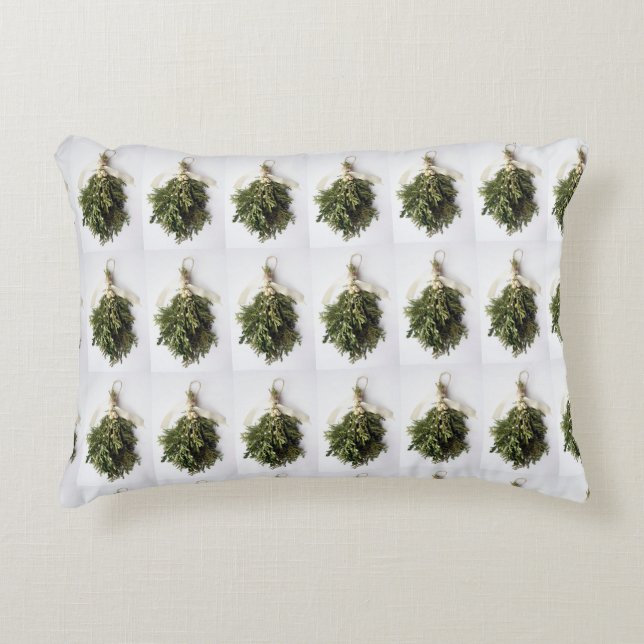 **BEAUTIFUL MISTLETOE CHRISTMAS** WITH GREEN BACK DECORATIVE CUSHION (Front)