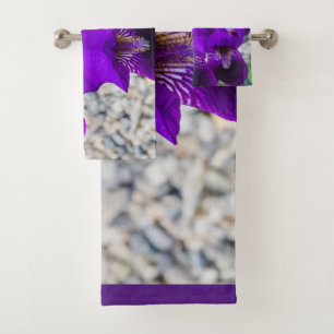 Beautiful purple iris bath towel set
