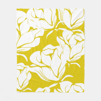 Beautiful seamless floral pattern background. fleece blanket
