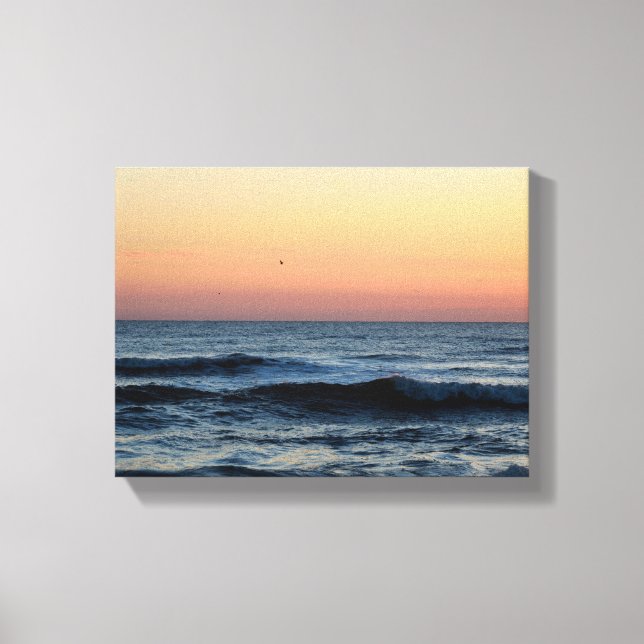 Beautiful sunrise over the ocean canvas print (Front)