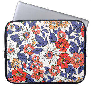 Beautiful vintage floral pattern in small realisti laptop sleeve