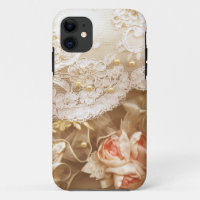Beautiful vintage Lace & Pearls iPhone 5 5S