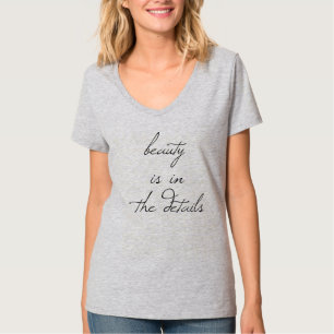 Beauty Women's Basic V-Neck T-Shirt