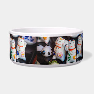 Beckoning cat figurines