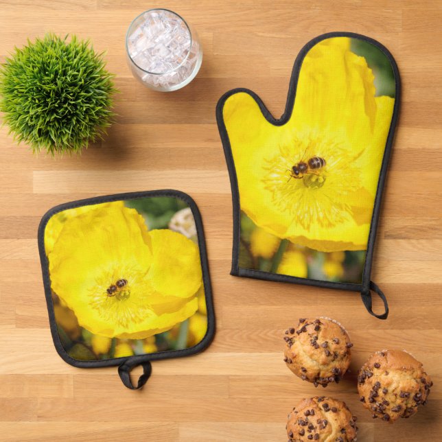 Bee Bathed in Yellow  Oven Mitt & Pot Holder Set (Top Down)