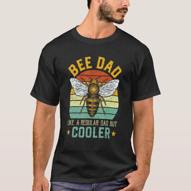 Bee Dad  Honey Beekeeper  Beekeeping T-Shirt (Front)