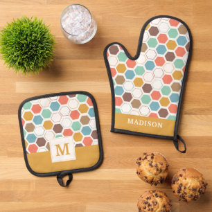 Bee Hive Module Pattern Oven Mitt & Pot Holder Set