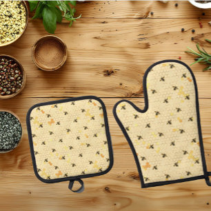 Bee Honeycomb Yellow Oven Mitt & Pot Holder Set