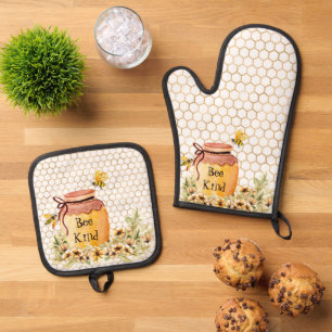 Bee kind honey pot oven mitt & pot holder set