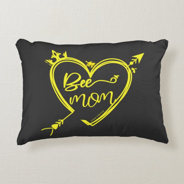 Bee moms pillow (Front)