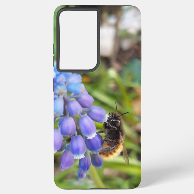 Bee on Muscari Armeniacum , Grape Hyacinth Samsung Galaxy S21 Ultra Case (Back)