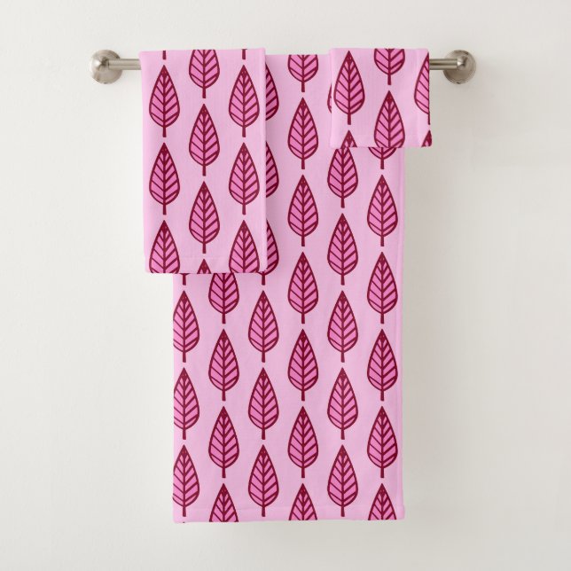 Beech leaf pattern, pink and burgundy bath towel set (Insitu)