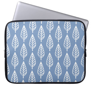Beech leaf pattern - Sky blue and white Laptop Sleeve