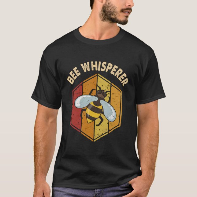 Beekeeper Bee Whisperer Beekeeg Expert Apiary Hone T-Shirt (Front)