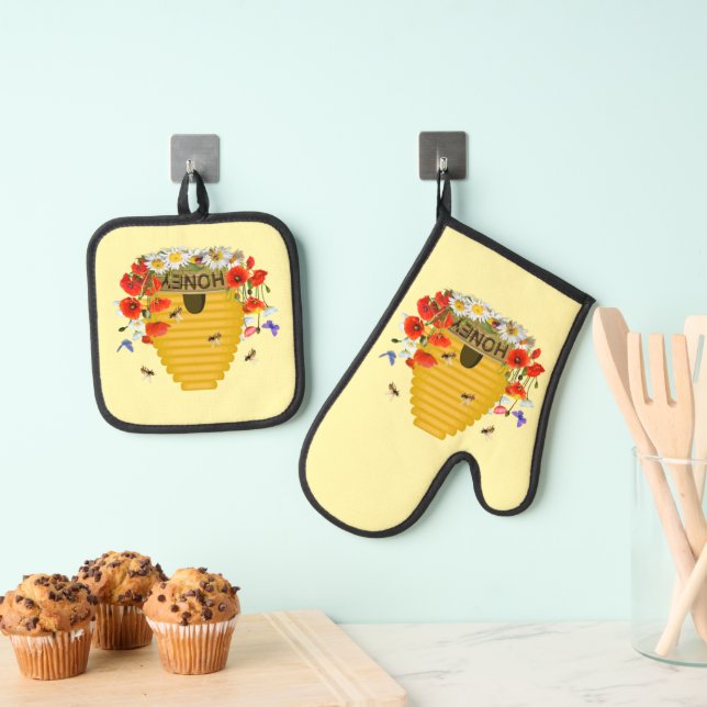 Beekeepers Beehive Honey  Oven Mitt & Pot Holder Set (Insitu(Hanging))